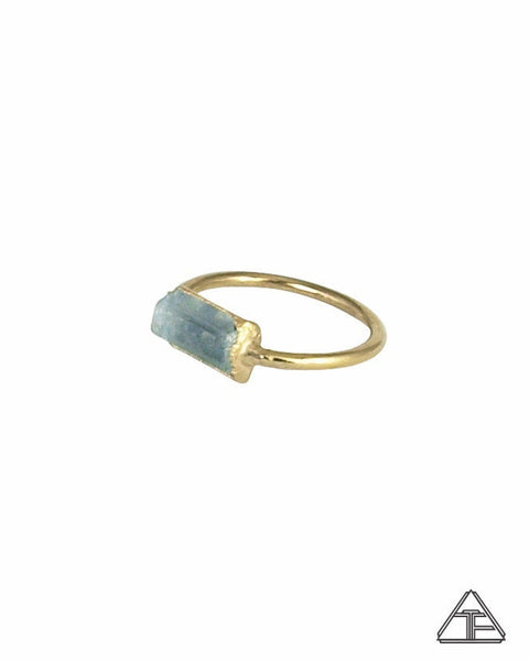 Size 4.5 - Aquamarine Yellow Gold Crystal Talisman Ring